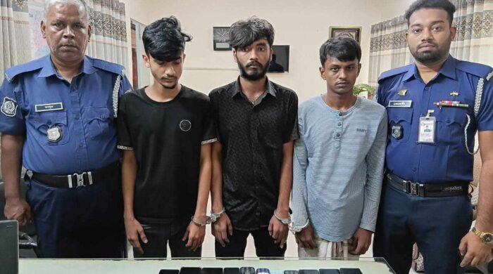 মাদক ও ইমো প্রতারক চক্রের ৩ জন গ্রেপ্তার