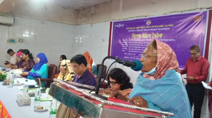 মোহনপুরে নারী ক্ষমতায়নে বিশেষ উঠান বৈঠক