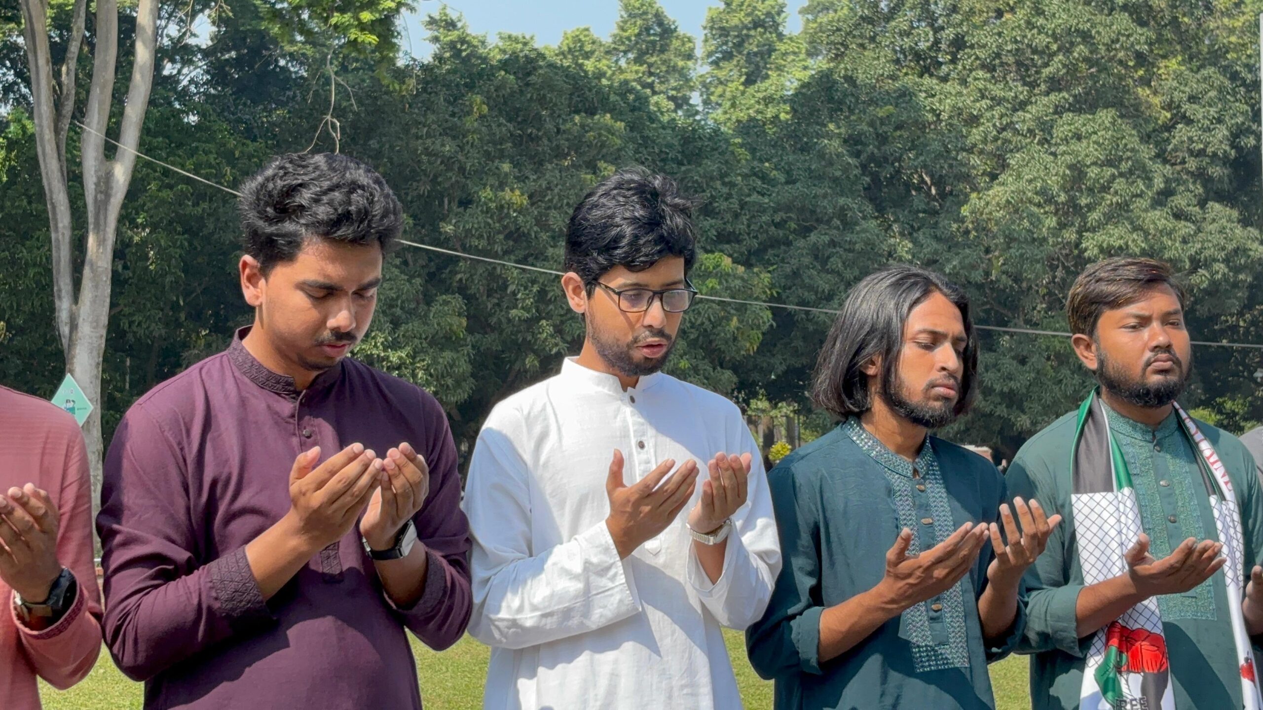 শহীদ শামসুজ্জোহার কবর জিয়ারতের মাধ্যমে রাকসুর কার্যক্রম শুরু