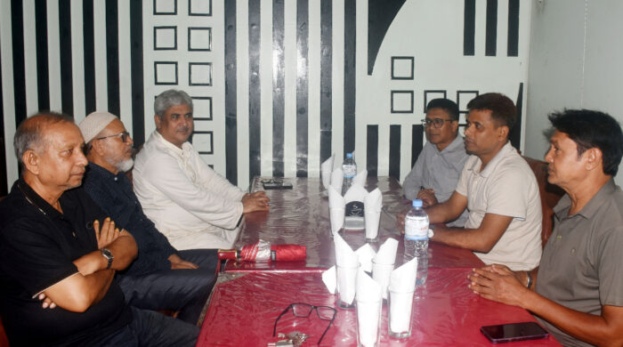 রাজশাহী এডিটরস ফোরাম নেতৃবৃন্দের সাথে বিএনপি নেতা মিলনের মতবিনিময়