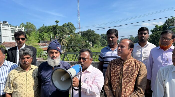 দুর্গাপুরের হোজা নদী রক্ষায় মানববন্ধন অনুষ্ঠিত