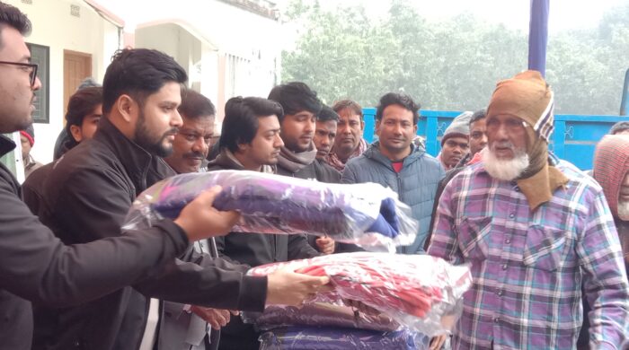 নর্থ সাউথ ইউনিভার্সিটির শীতবস্ত্র বিতরণ