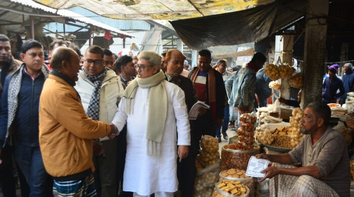 আগামীতে সবাইকে নিয়ে দেশ গড়া হবে: মিলন