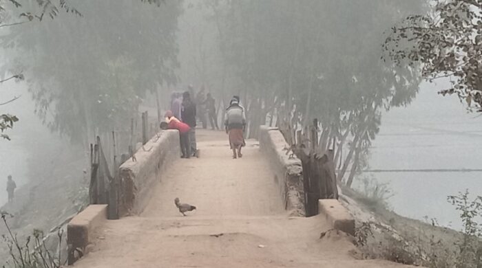 তানোরে জেঁকে বসেছে শীত, দুর্ভোগে নিম্নআয়ের মানুষ