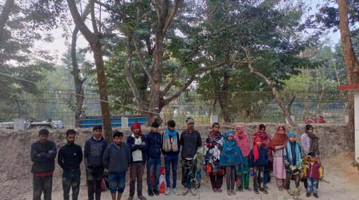 চাঁপাইনবাবগঞ্জে নারী ও শিশুসহ ১৭ জনকে পুশ-ইন করেছে বিএসএফ