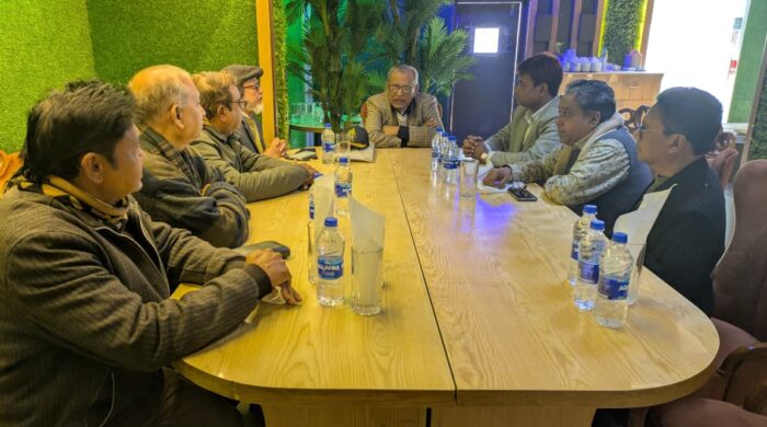 রাজশাহী এডিটরস ফোরামের সাথে বিএনপি প্রার্থী শরীফ উদ্দীনের মতবিনিময়