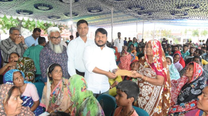 প্রধানমন্ত্রীর ঈদ উপহার পেলেন রাসিকের সহস্রাধিক পরিচ্ছন্নতাকর্মী