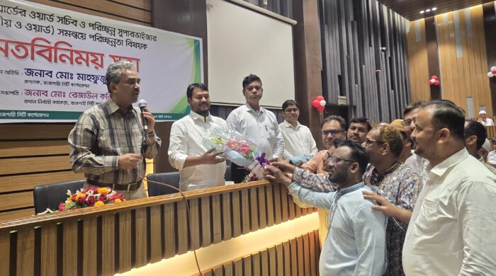 প্রশাসক হিসেবে নয়, জনগণের সেবক হিসেবে কাজ করতে চাই: রাসিক প্রশাসক