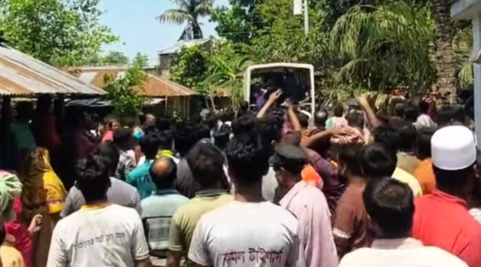 মোহনপুরে ভ্যানচালককে পিটিয়ে হত্যা