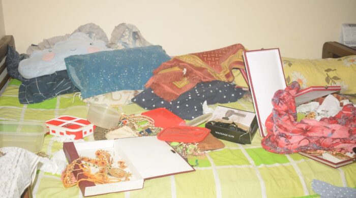সাংবাদিকের বাসায় স্বর্ণালঙ্কার ও নগদ টাকা চুরি