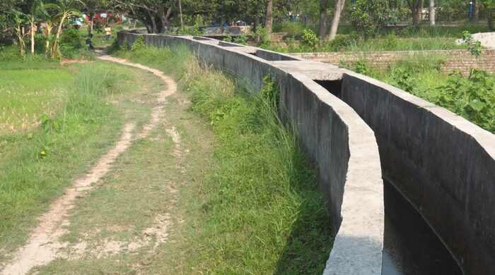 কোটি টাকার ড্রেন দুর্ভোগের কারণ