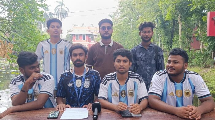 আর্জেন্টিনা সমর্থকের ছবিতে এআই দিয়ে ব্রাজিলের জার্সি পরিয়ে পোস্ট করার প্রতিবাদে সংবাদ সম্মেলন