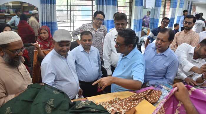 বাংলাদেশ রেশম উন্নয়ন বোর্ডের কর্মকর্তা এবং কনসালটেন্ট ফার্মের বিশেষজ্ঞদের সাথে মতবিনিময়