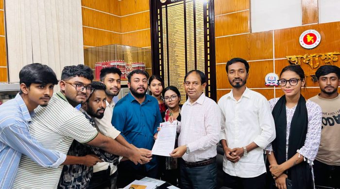 শিক্ষার্থীবান্ধব পরিবেশ নিশ্চিতসহ পাঁচ দফা দাবিতে রাজশাহী কলেজ ছাত্রদলের স্মারকলিপি